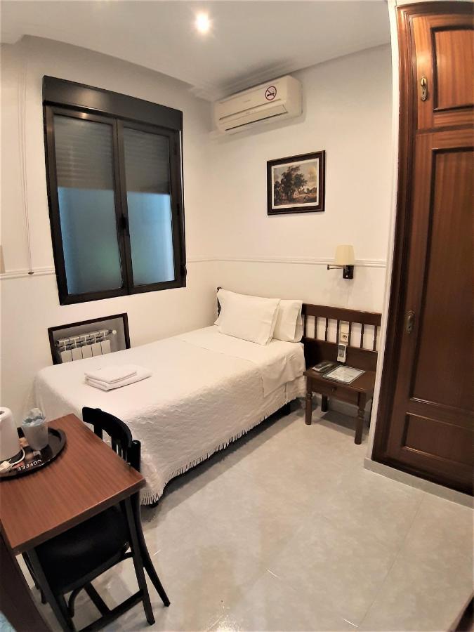 Hostal Dulcinea Madrid Eksteriør bilde