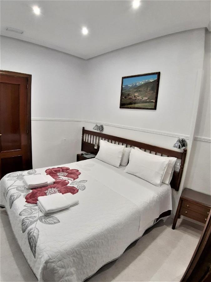 Hostal Dulcinea Madrid Eksteriør bilde