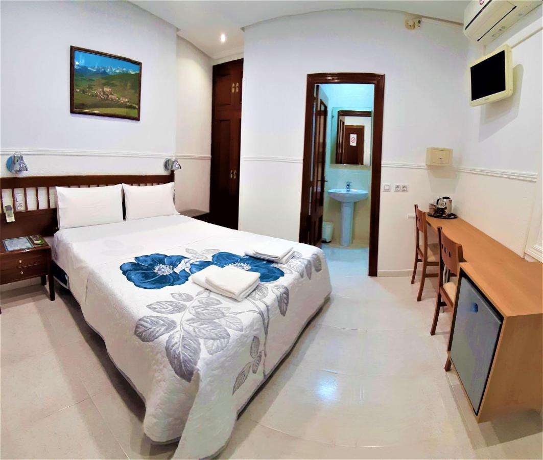 Hostal Dulcinea Madrid Eksteriør bilde