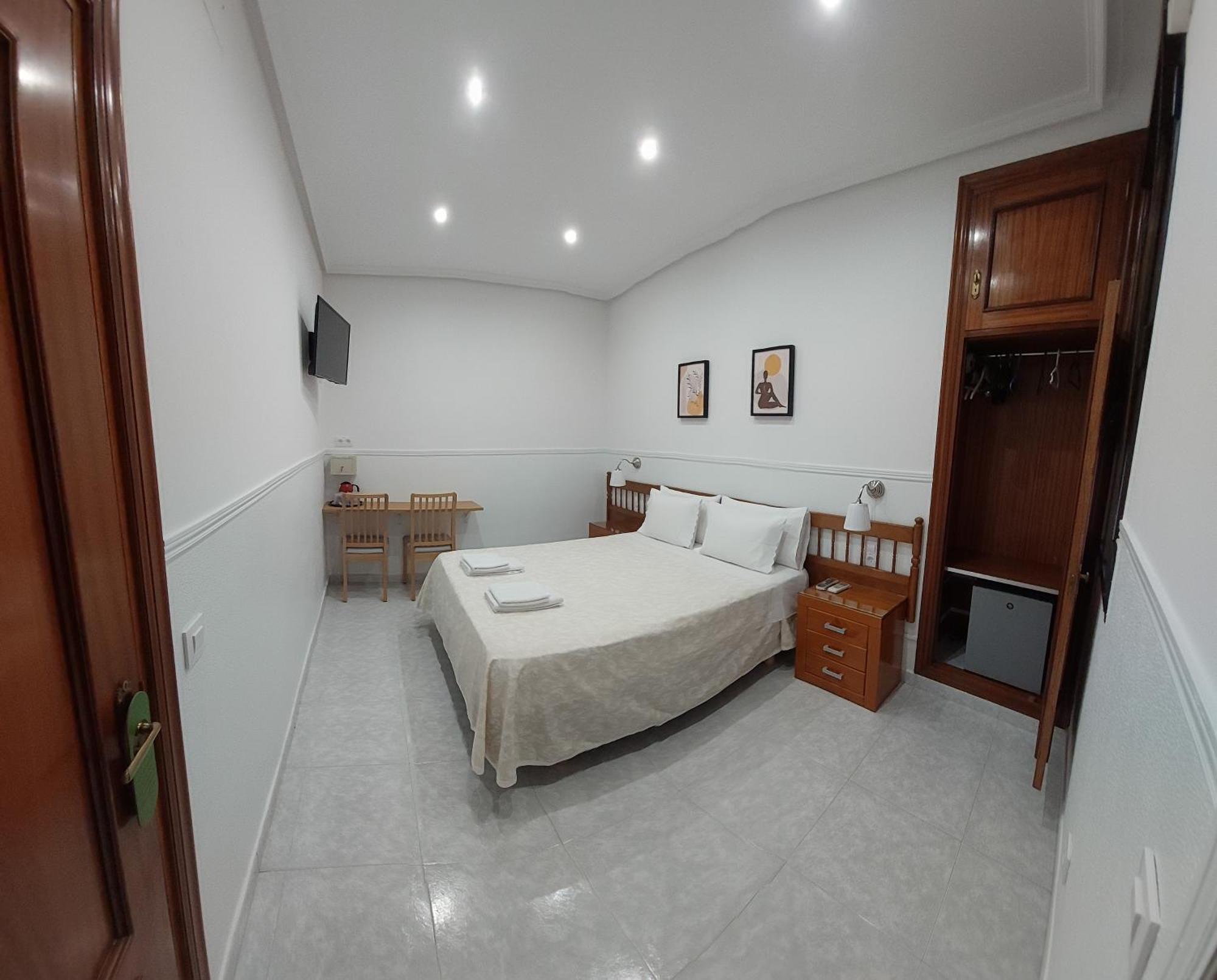 Hostal Dulcinea Madrid Eksteriør bilde