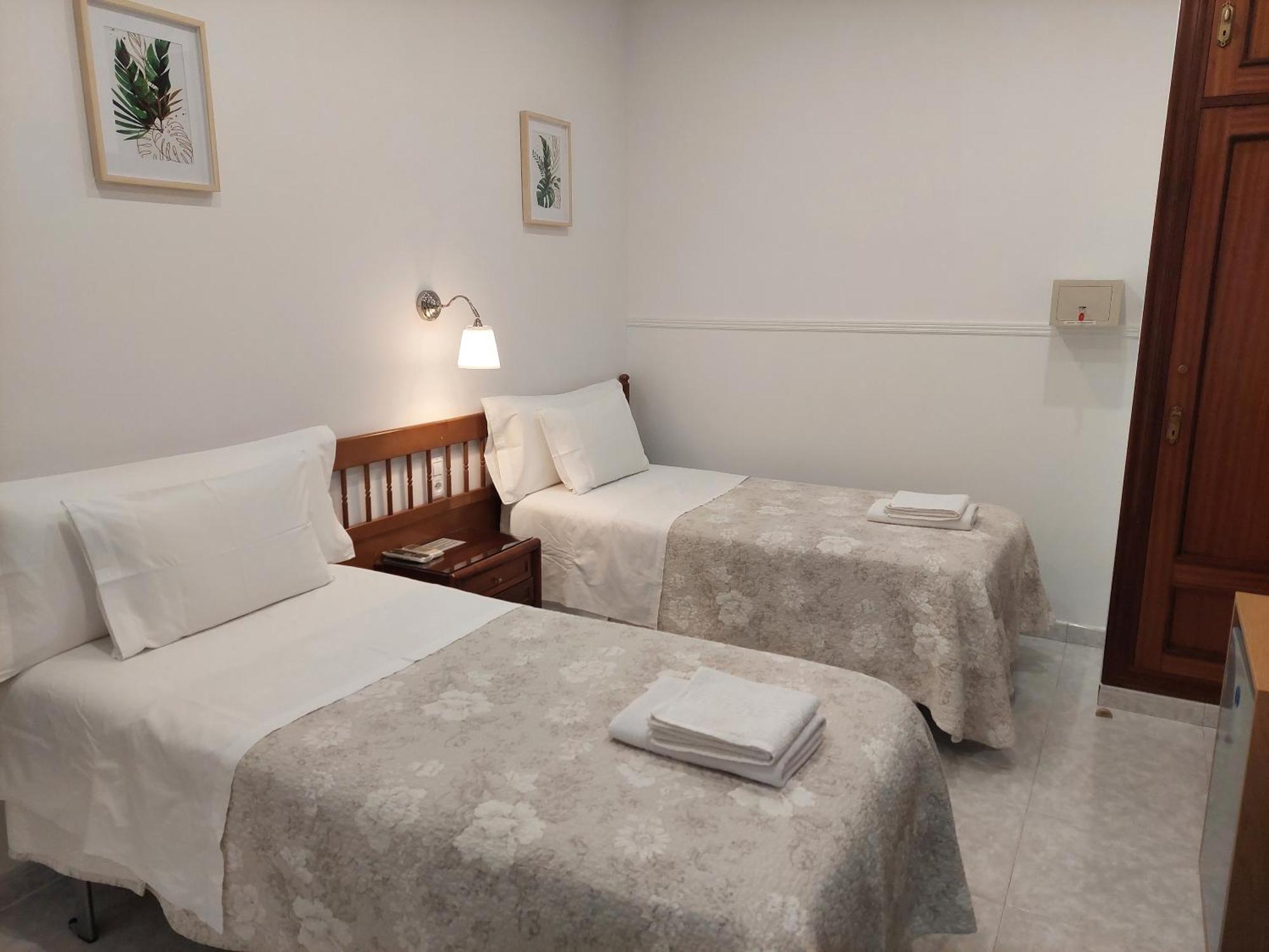 Hostal Dulcinea Madrid Eksteriør bilde