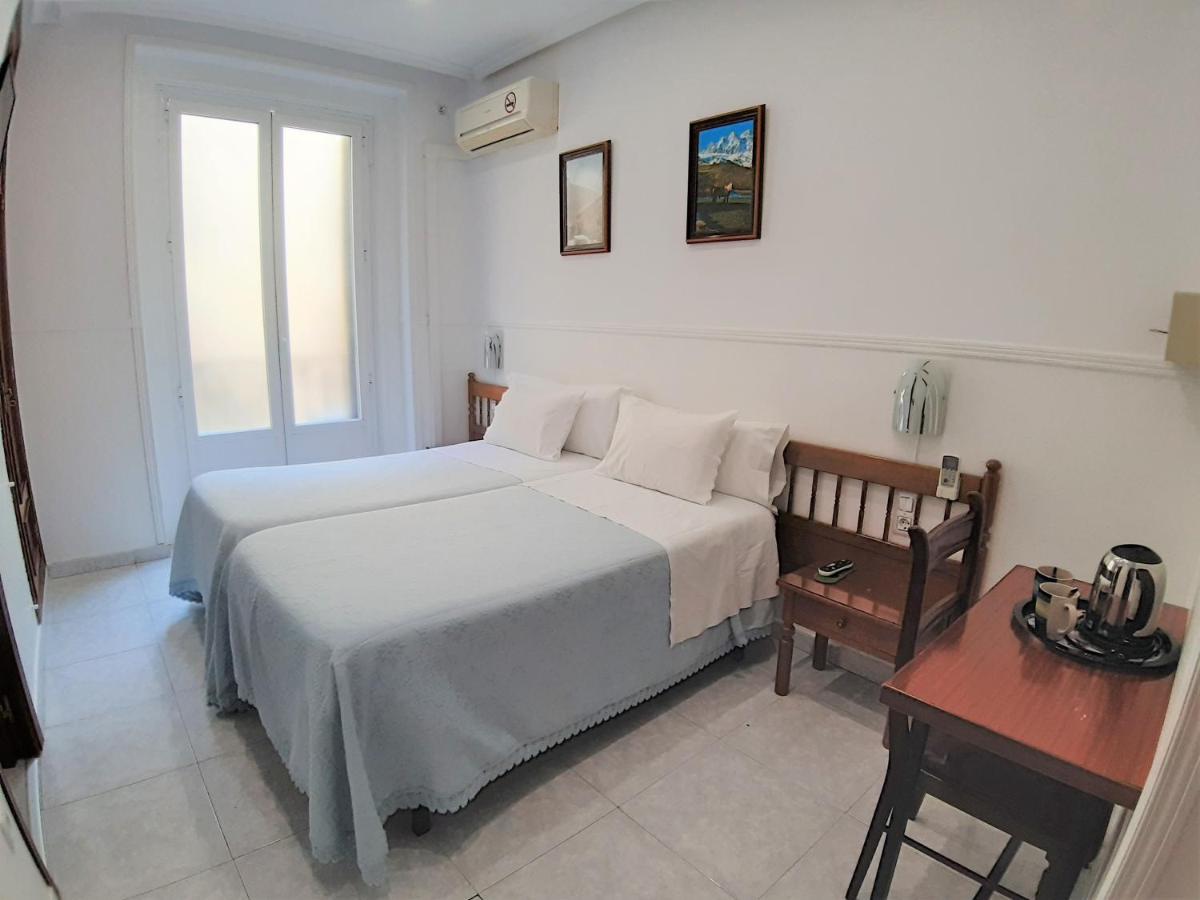Hostal Dulcinea Madrid Eksteriør bilde